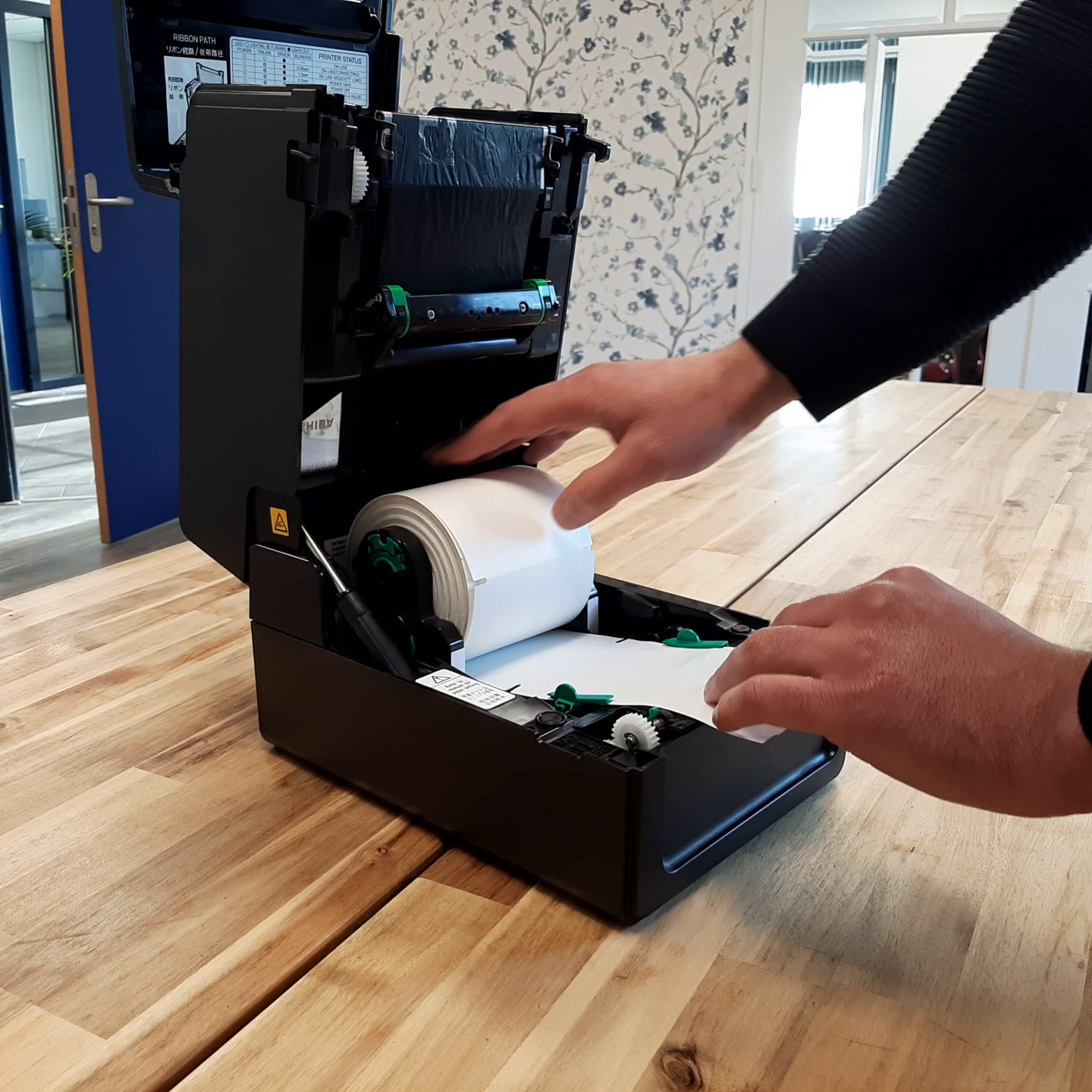 Posterframe: Lint en labels plaatsen